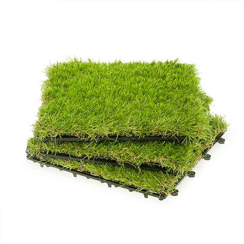 Cum țiglă de iarbă artificială creează un spațiu exterior confortabil și plăcut?